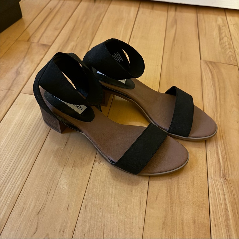 Heeled sandals